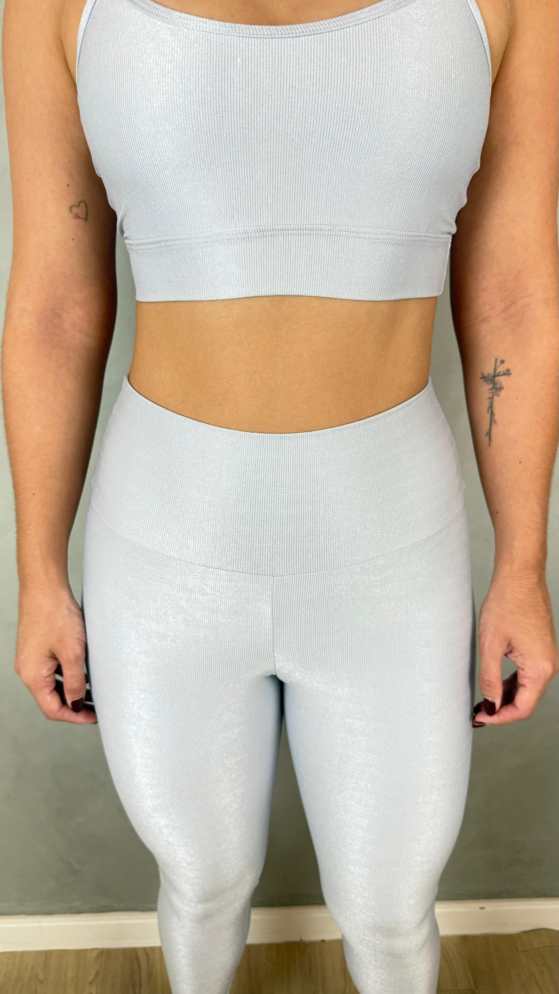 Conjunto Aveludado de Compressão Legging + Top Clara Prata