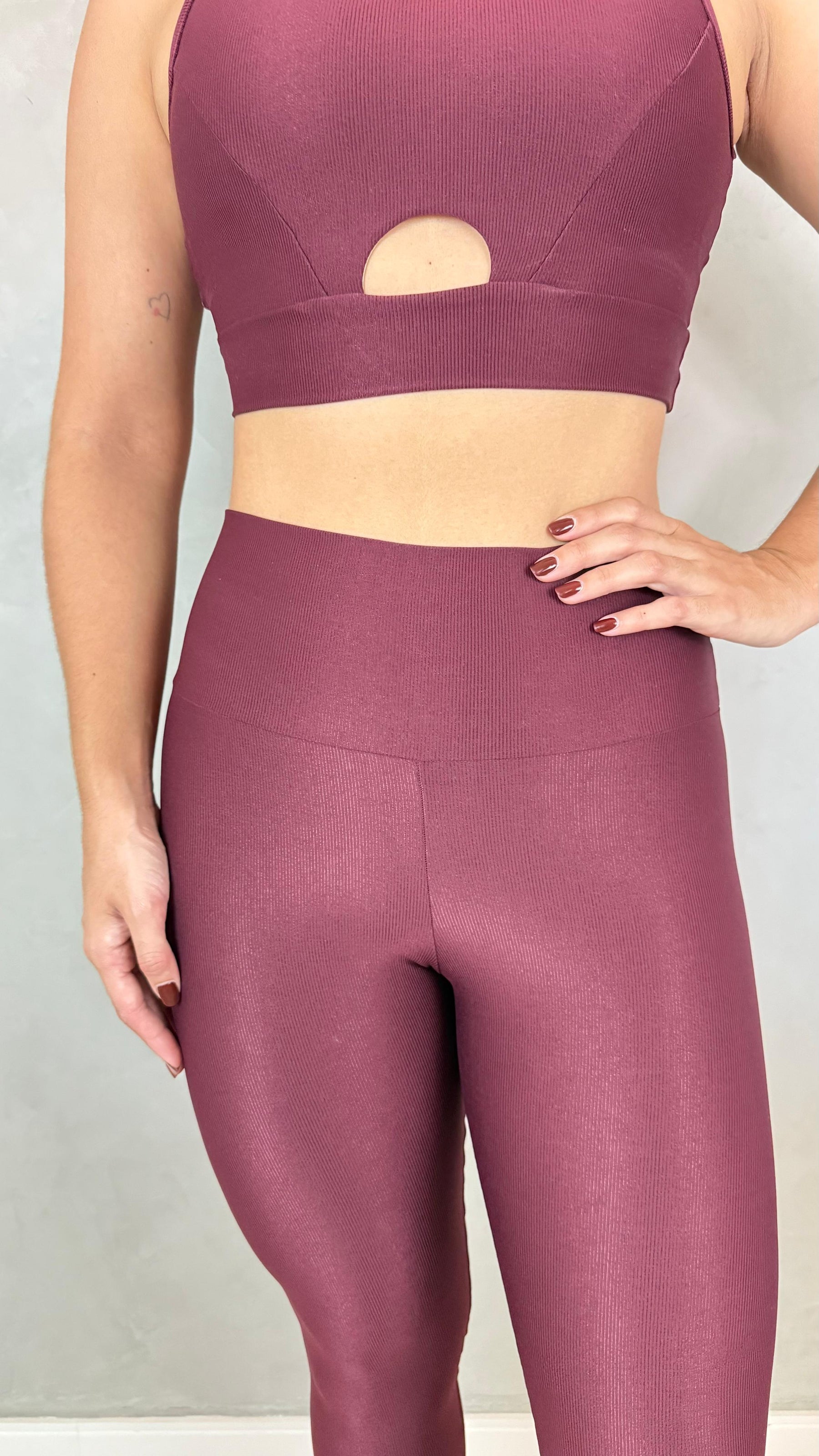 Conjunto Aveludado de Compressão Legging + Top Marcia Bordô