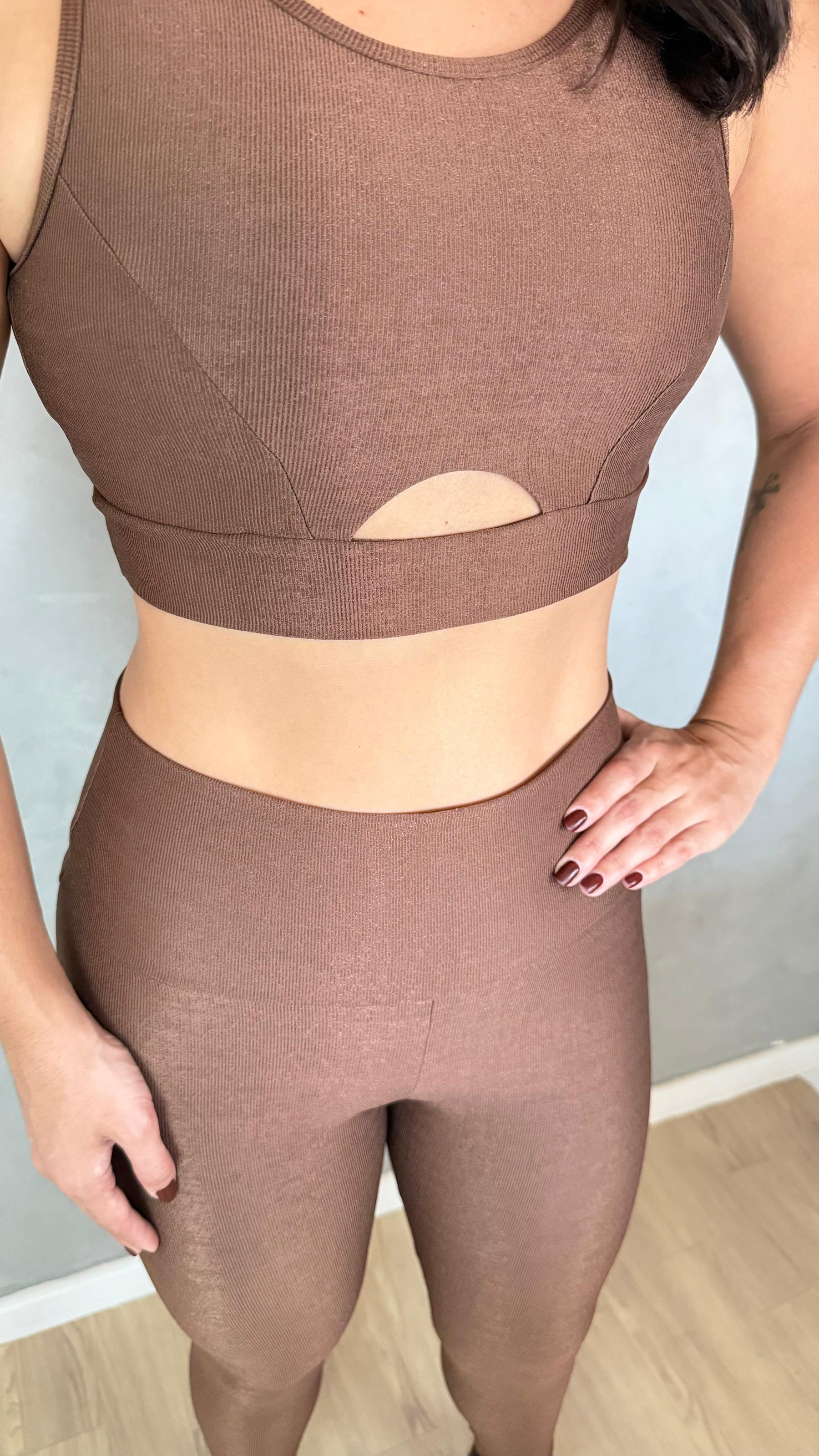 Conjunto Aveludado de Compressão Legging + Top Marcia Marrom