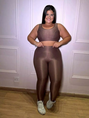 Conjunto Plus Size Aveludado de Compressão Legging + Top Carol Espresso