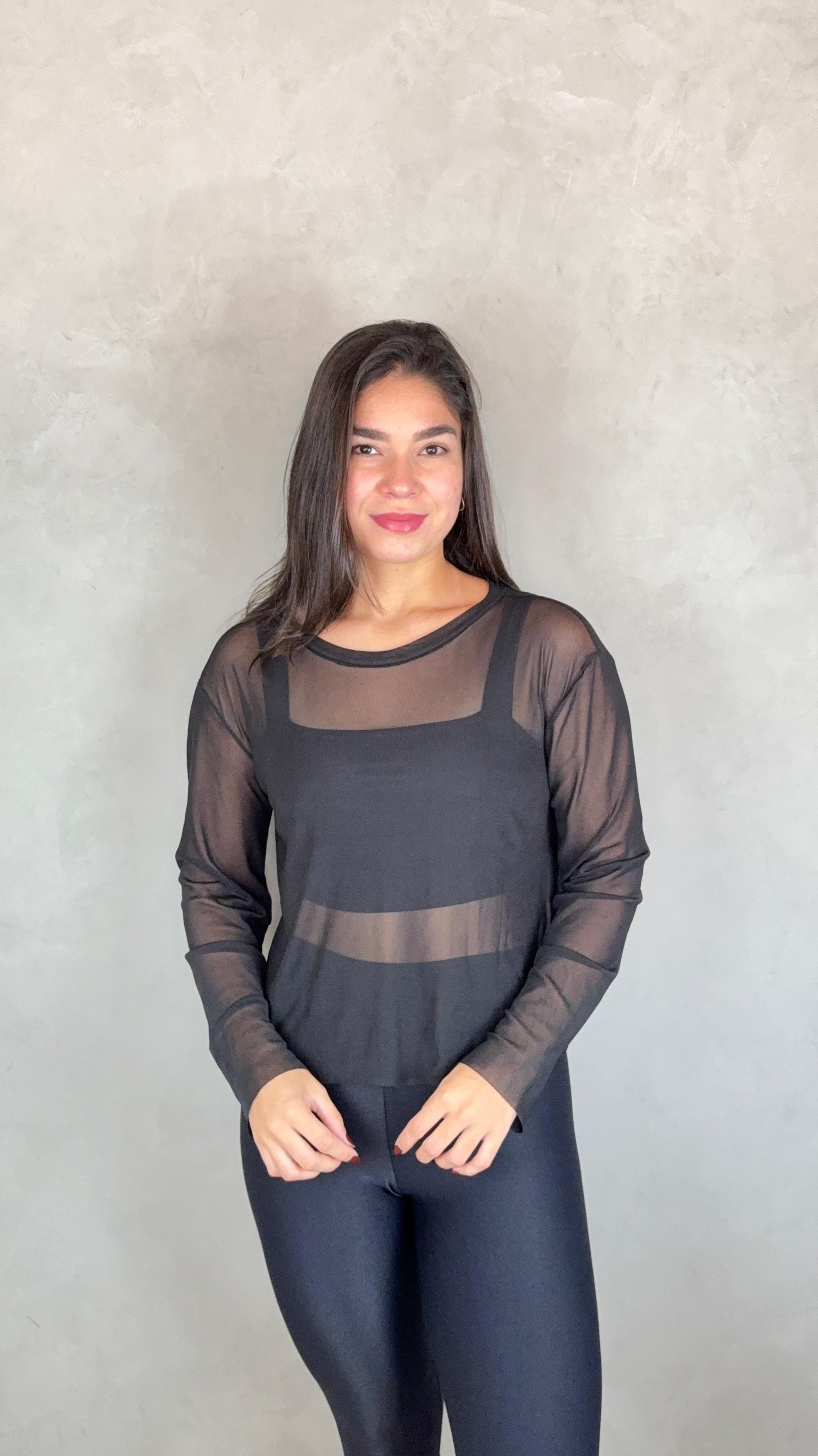 Blusa Tule Manga Longa - Preto