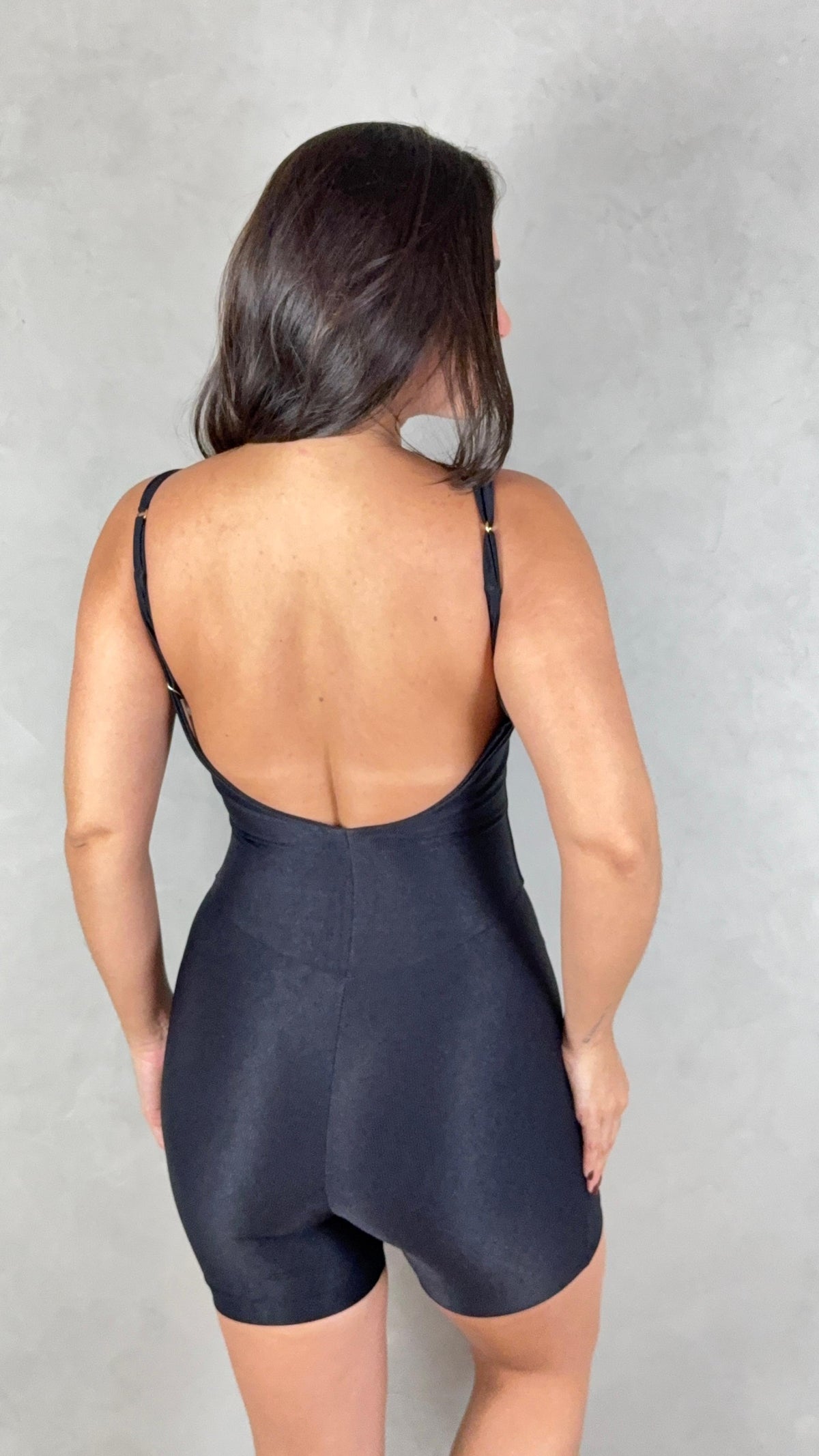 Macaquinho Gloss - Preto