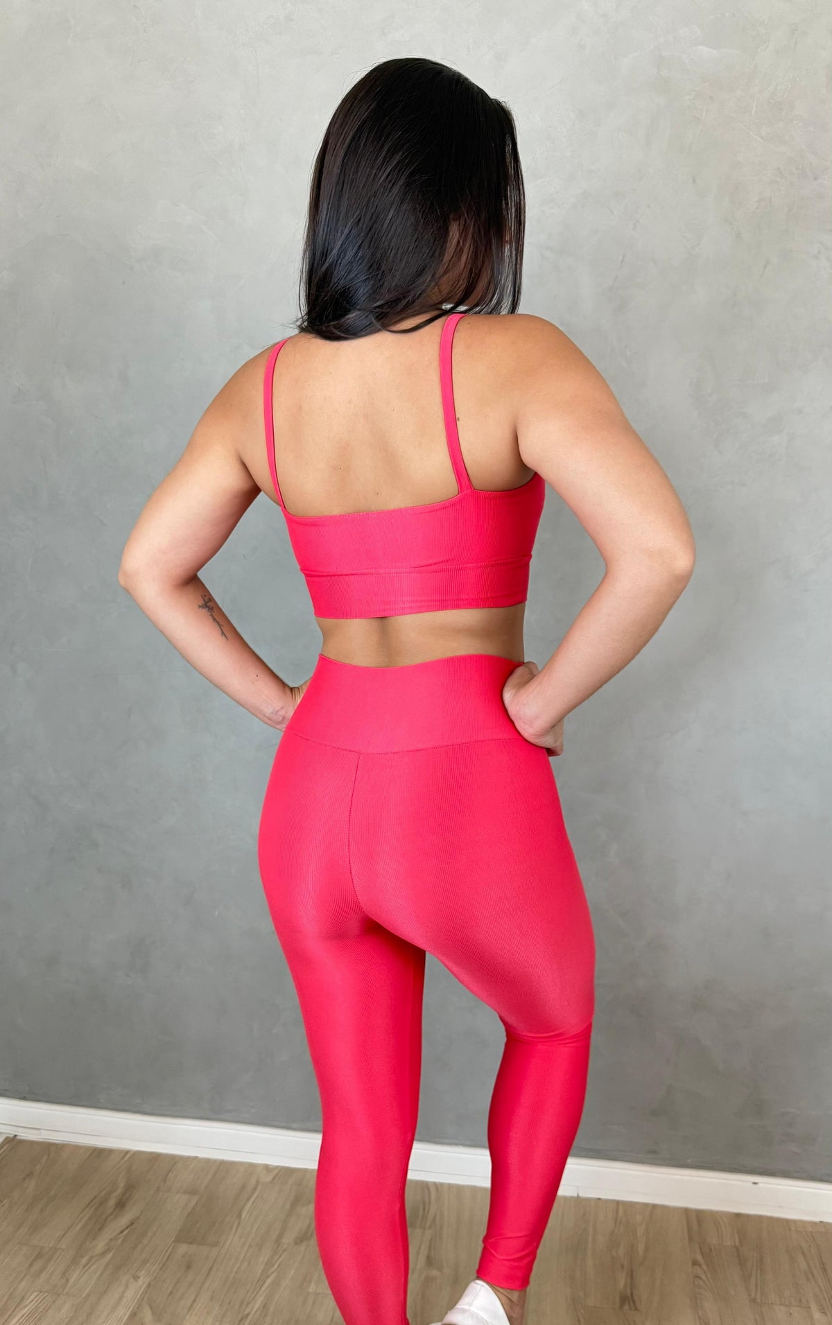 Conjunto Aveludado de Compressão Legging + Top Bia Coral