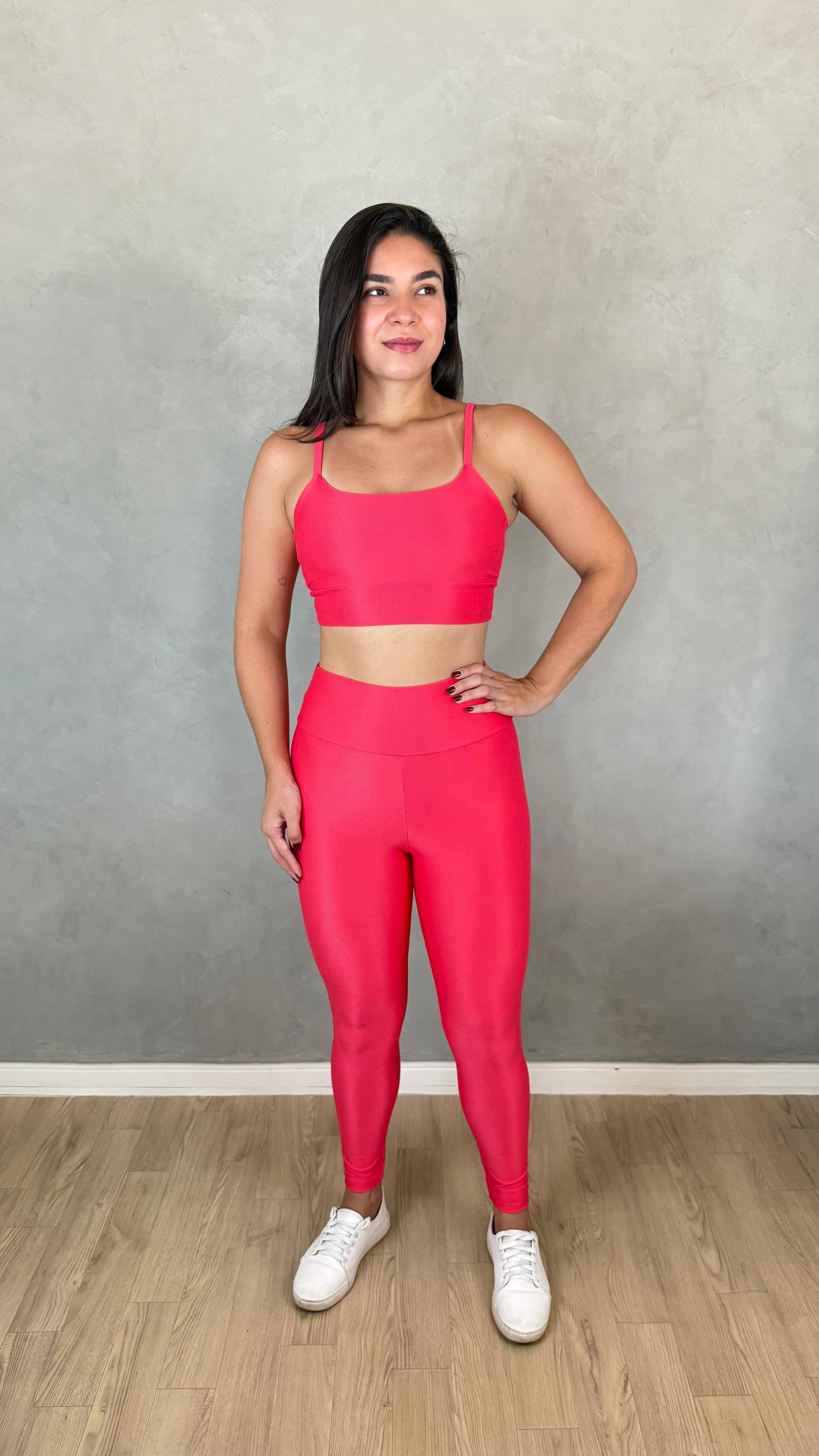 Conjunto Aveludado de Compressão Legging + Top Bia Coral