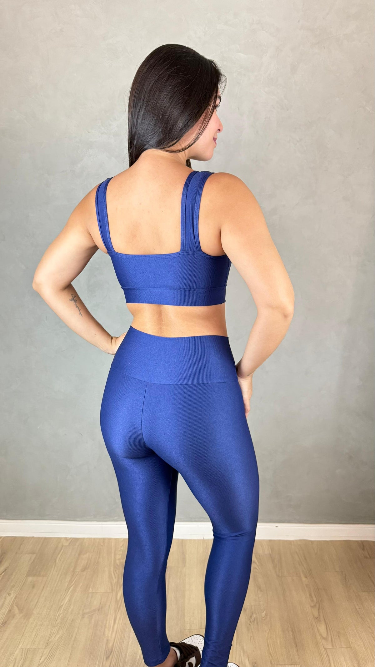 Conjunto Aveludado de Compressão Legging + Top Sofia Azul Marinho