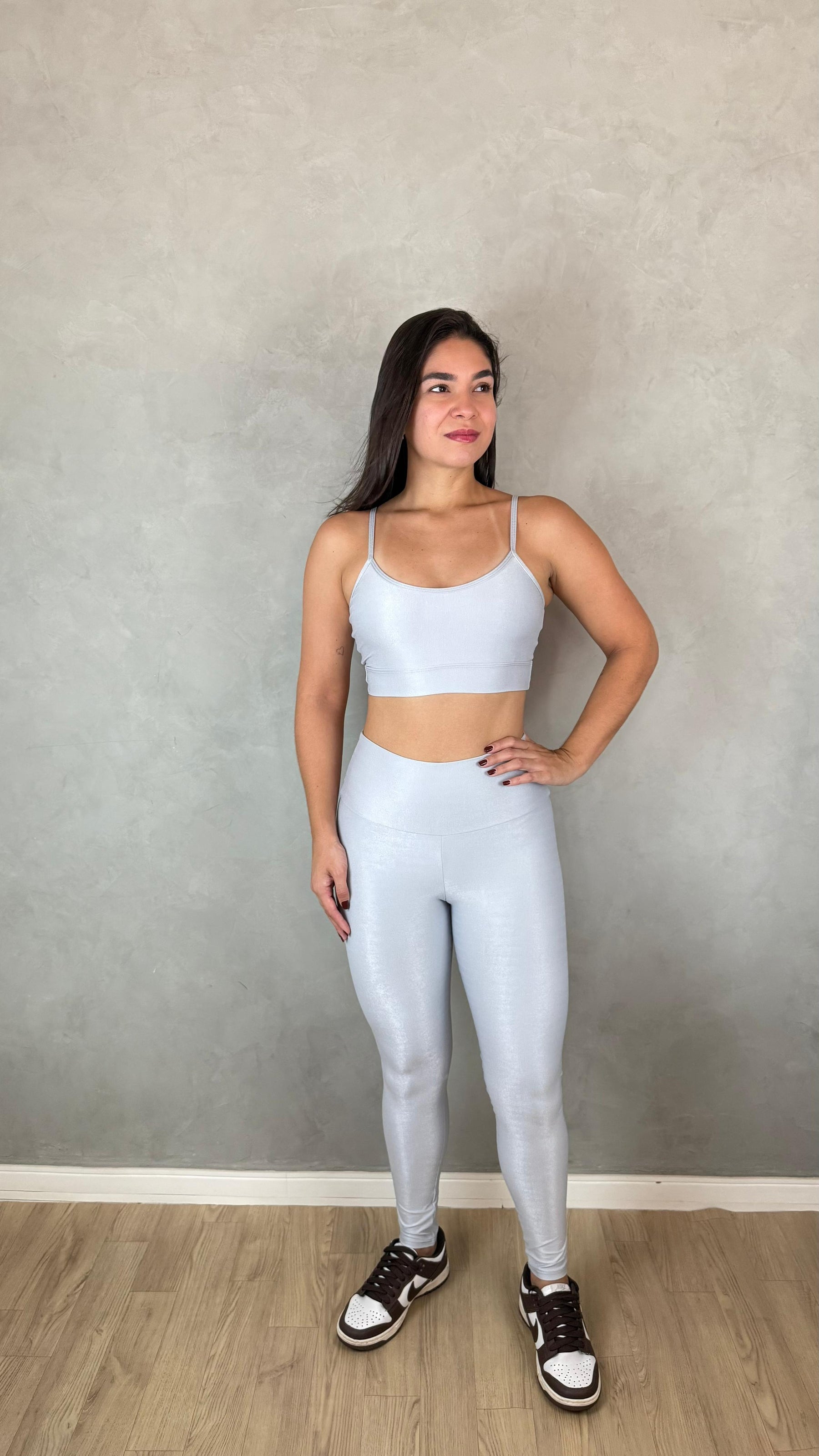 Conjunto Aveludado de Compressão Legging + Top Clara Prata